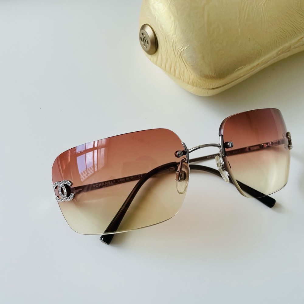 Rare✨ Authentic Chanel rimless crystal CC sunglasses